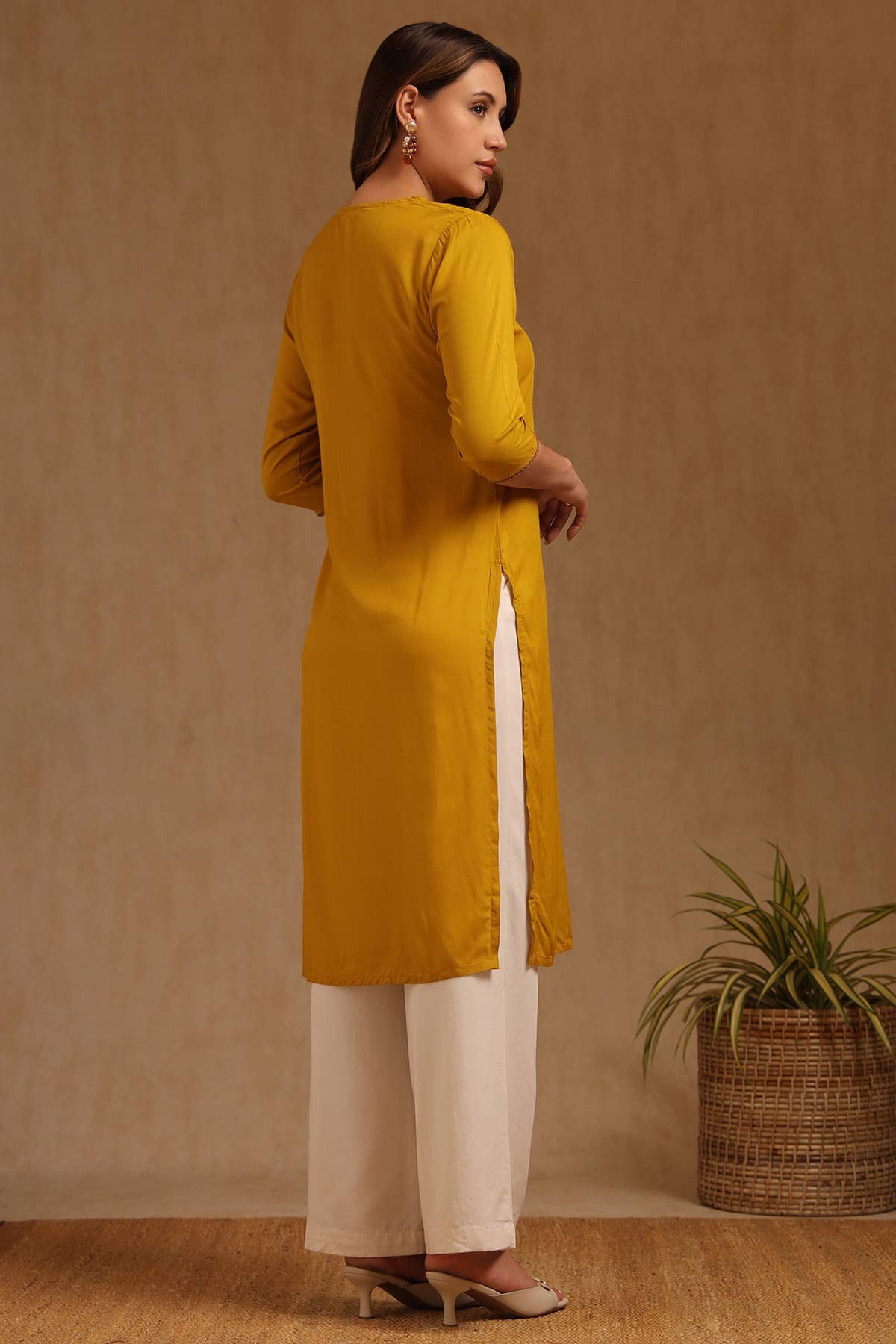 Mustard Rayon Embroidered Kurta With Thread Work - Image 2